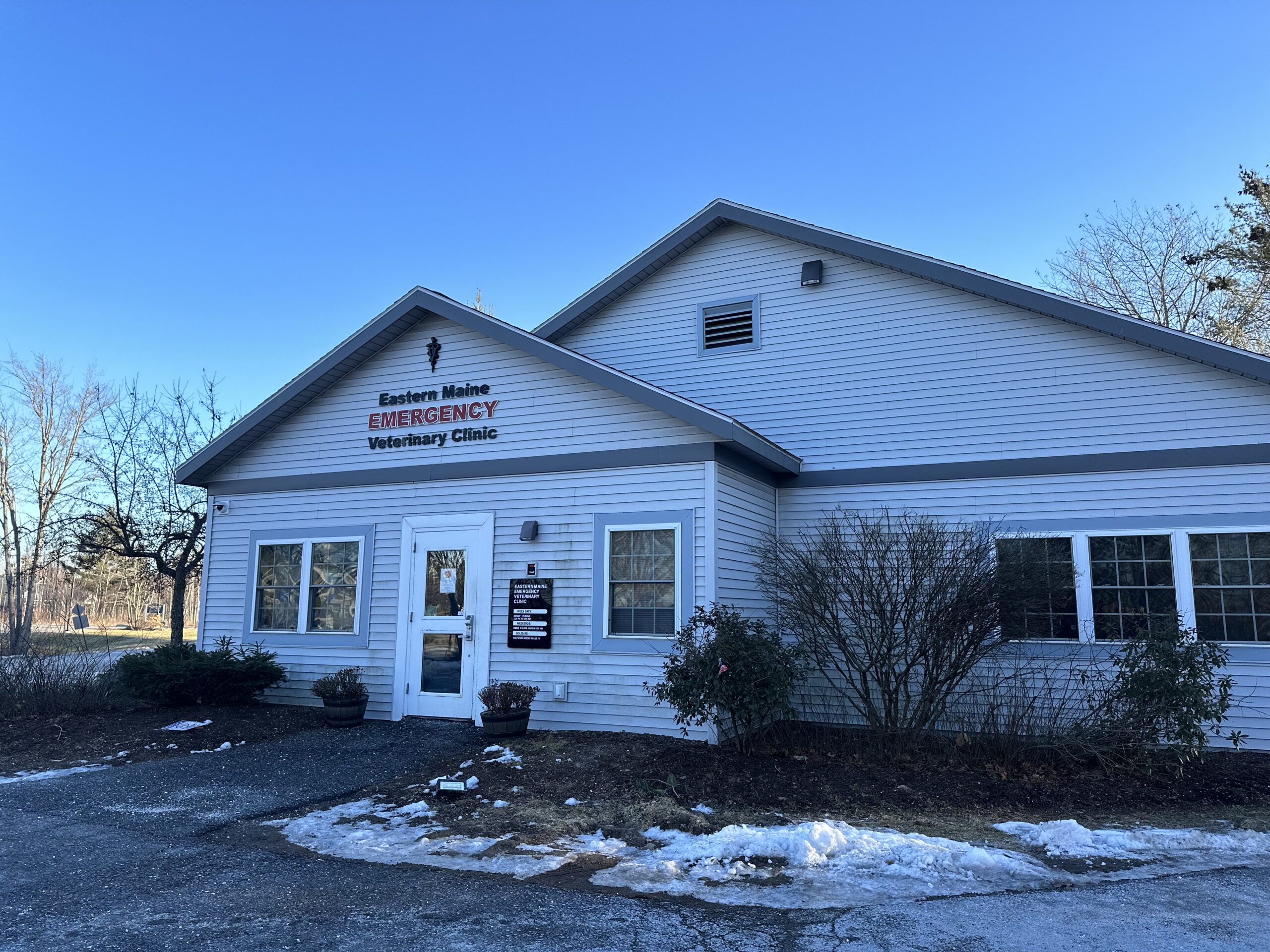 Front view Eastern Maine Emergency Veterinary Clinic